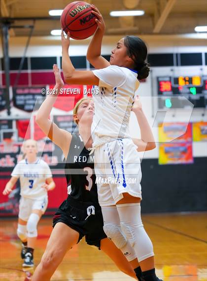 Thumbnail 2 in Mesquite vs. Red Mountain (Lady Blackhawk Invitational) photogallery.