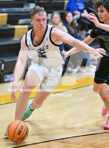 Thumbnail 2 in Desert Christian vs. Fountain Hills (ALA Coyotes Basketball Invitational) photogallery.