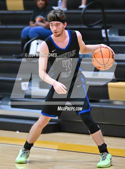 Thumbnail 3 in Desert Christian vs. Fountain Hills (ALA Coyotes Basketball Invitational) photogallery.