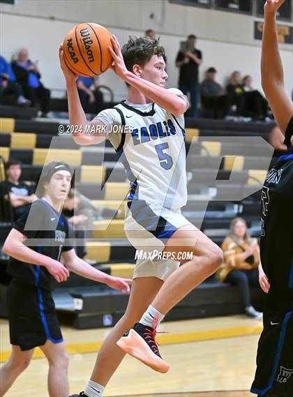 Thumbnail 2 in Desert Christian vs. Fountain Hills (ALA Coyotes Basketball Invitational) photogallery.