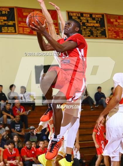 Thumbnail 3 in Redondo Union vs. Dominguez (Katani Classic) photogallery.