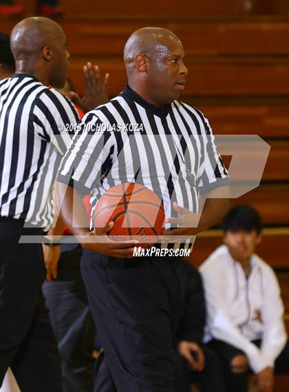 Thumbnail 2 in Redondo Union vs. Dominguez (Katani Classic) photogallery.