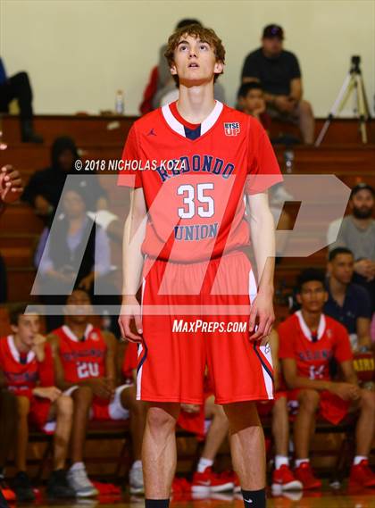 Thumbnail 3 in Redondo Union vs. Dominguez (Katani Classic) photogallery.