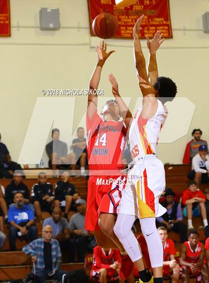 Thumbnail 1 in Redondo Union vs. Dominguez (Katani Classic) photogallery.