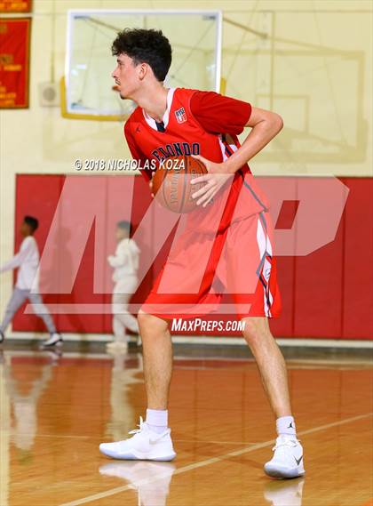 Thumbnail 2 in Redondo Union vs. Dominguez (Katani Classic) photogallery.