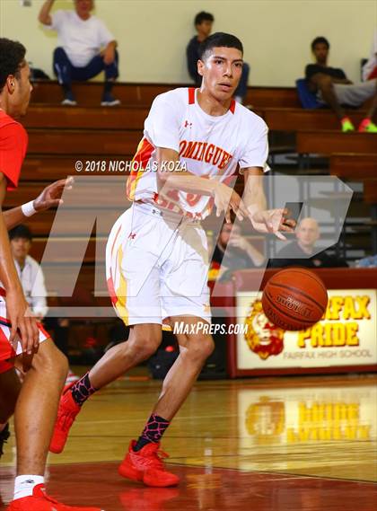 Thumbnail 2 in Redondo Union vs. Dominguez (Katani Classic) photogallery.