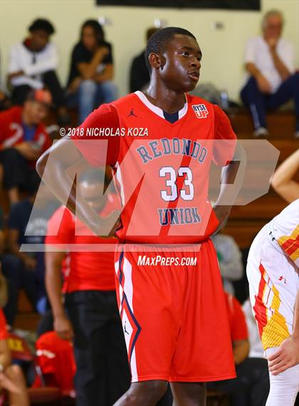 Thumbnail 3 in Redondo Union vs. Dominguez (Katani Classic) photogallery.