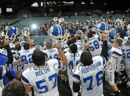 Thumbnail 2 in Trabuco Hills vs. La Habra (CIF SS Southwest Division Final) photogallery.