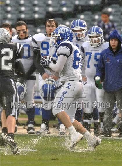 Thumbnail 2 in Trabuco Hills vs. La Habra (CIF SS Southwest Division Final) photogallery.