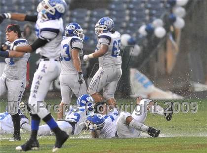 Thumbnail 3 in Trabuco Hills vs. La Habra (CIF SS Southwest Division Final) photogallery.