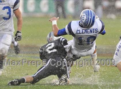 Thumbnail 1 in Trabuco Hills vs. La Habra (CIF SS Southwest Division Final) photogallery.