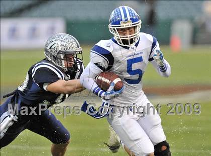 Thumbnail 2 in Trabuco Hills vs. La Habra (CIF SS Southwest Division Final) photogallery.