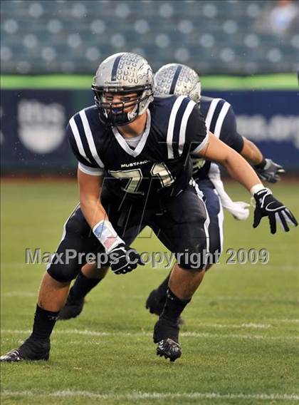 Thumbnail 2 in Trabuco Hills vs. La Habra (CIF SS Southwest Division Final) photogallery.