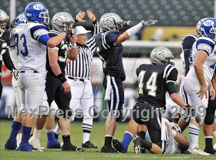 Thumbnail 1 in Trabuco Hills vs. La Habra (CIF SS Southwest Division Final) photogallery.