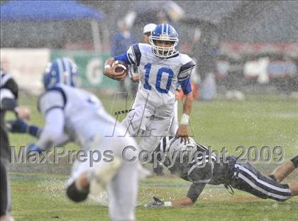 Thumbnail 2 in Trabuco Hills vs. La Habra (CIF SS Southwest Division Final) photogallery.