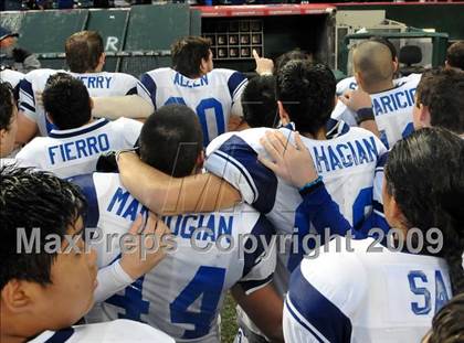 Thumbnail 3 in Trabuco Hills vs. La Habra (CIF SS Southwest Division Final) photogallery.