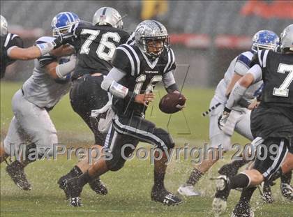 Thumbnail 2 in Trabuco Hills vs. La Habra (CIF SS Southwest Division Final) photogallery.