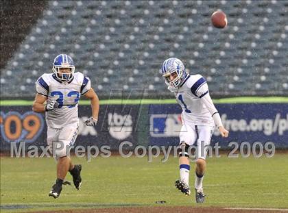 Thumbnail 2 in Trabuco Hills vs. La Habra (CIF SS Southwest Division Final) photogallery.
