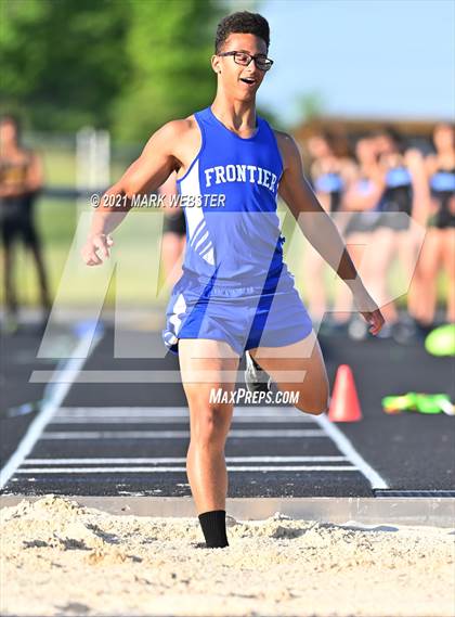 Thumbnail 1 in Williamsville North @ Frontier photogallery.