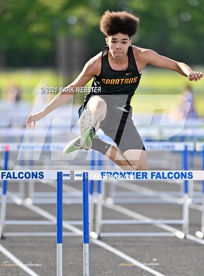 Thumbnail 1 in Williamsville North @ Frontier photogallery.