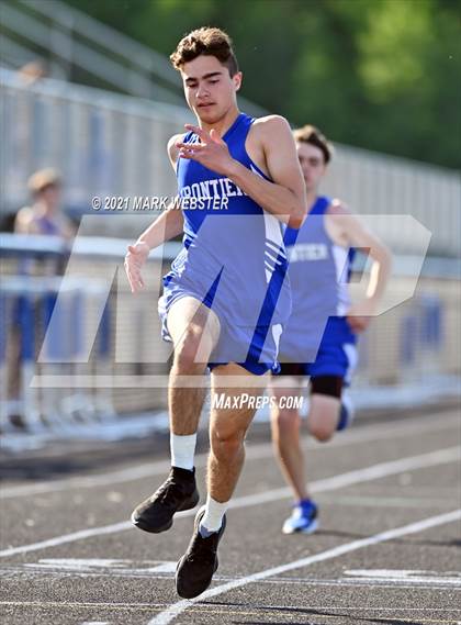 Thumbnail 2 in Williamsville North @ Frontier photogallery.