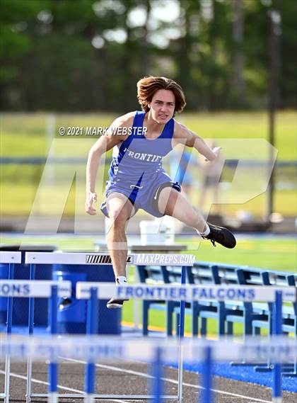 Thumbnail 3 in Williamsville North @ Frontier photogallery.