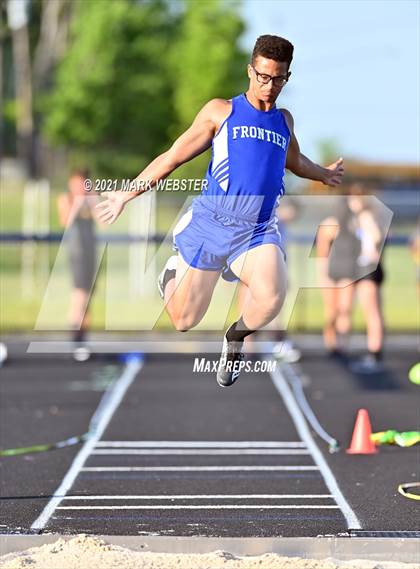 Thumbnail 2 in Williamsville North @ Frontier photogallery.