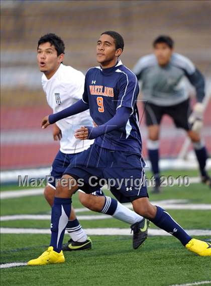 Thumbnail 1 in Little Elm vs Wakeland (Little Elm Invitational) photogallery.