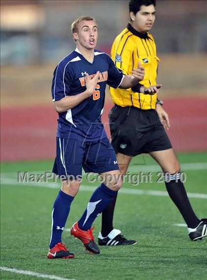 Thumbnail 2 in Little Elm vs Wakeland (Little Elm Invitational) photogallery.