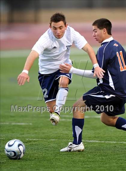 Thumbnail 2 in Little Elm vs Wakeland (Little Elm Invitational) photogallery.