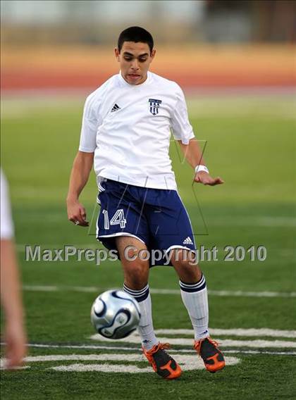 Thumbnail 3 in Little Elm vs Wakeland (Little Elm Invitational) photogallery.
