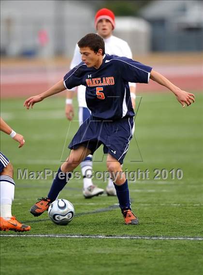Thumbnail 2 in Little Elm vs Wakeland (Little Elm Invitational) photogallery.