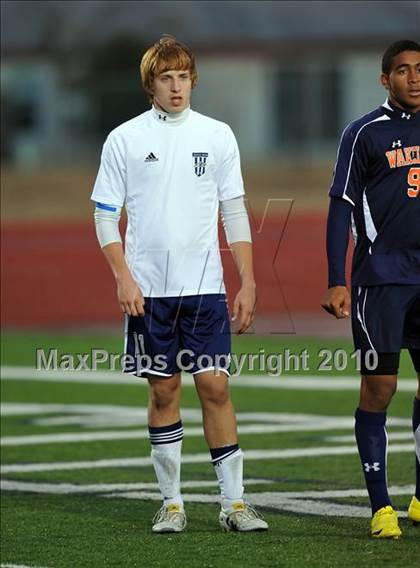 Thumbnail 1 in Little Elm vs Wakeland (Little Elm Invitational) photogallery.