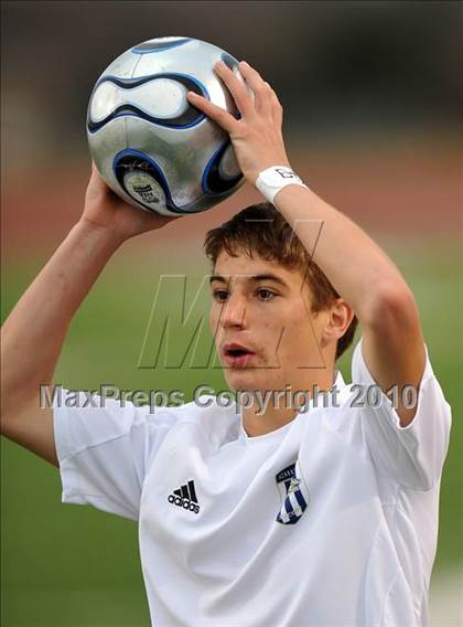 Thumbnail 2 in Little Elm vs Wakeland (Little Elm Invitational) photogallery.