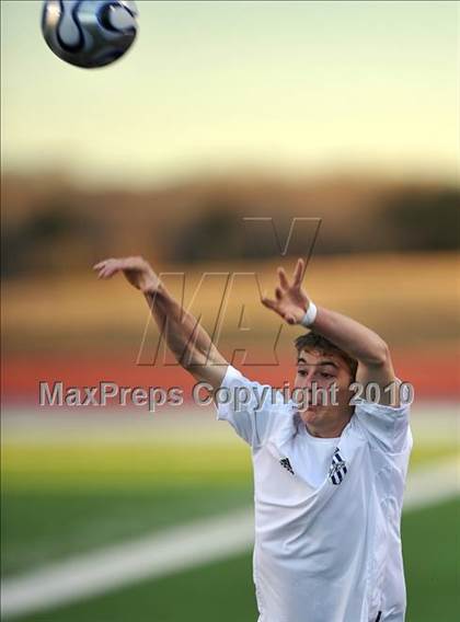 Thumbnail 3 in Little Elm vs Wakeland (Little Elm Invitational) photogallery.