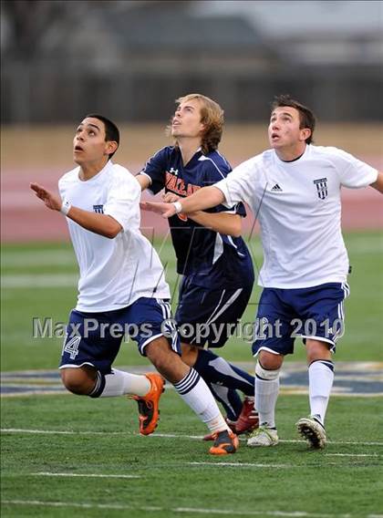 Thumbnail 2 in Little Elm vs Wakeland (Little Elm Invitational) photogallery.