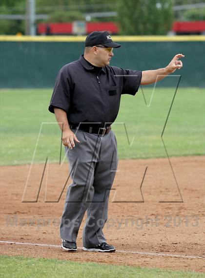 Thumbnail 3 in Del Campo vs Benicia (CIF SJS D2 Final) photogallery.