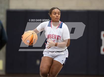 Thumbnail 3 in Liberty vs Bakersfield Christian photogallery.