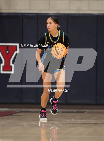 Thumbnail 1 in Liberty vs Bakersfield Christian photogallery.