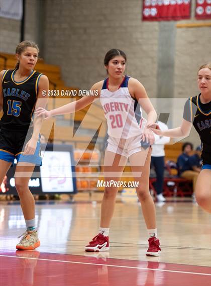 Thumbnail 2 in Liberty vs Bakersfield Christian photogallery.