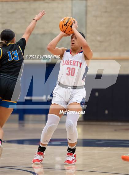 Thumbnail 3 in Liberty vs Bakersfield Christian photogallery.