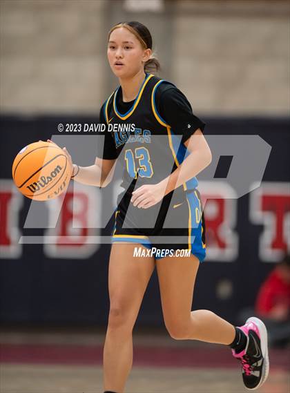 Thumbnail 3 in Liberty vs Bakersfield Christian photogallery.