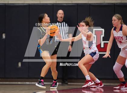 Thumbnail 2 in Liberty vs Bakersfield Christian photogallery.