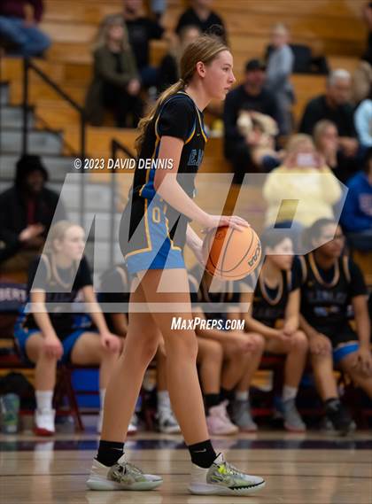 Thumbnail 1 in Liberty vs Bakersfield Christian photogallery.