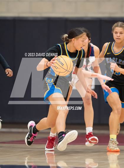 Thumbnail 2 in Liberty vs Bakersfield Christian photogallery.
