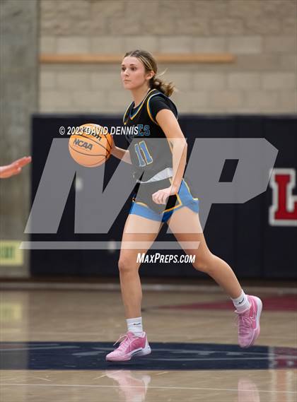 Thumbnail 3 in Liberty vs Bakersfield Christian photogallery.