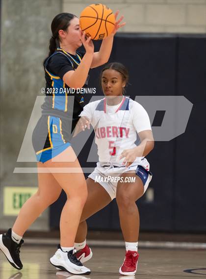Thumbnail 3 in Liberty vs Bakersfield Christian photogallery.