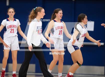 Thumbnail 3 in Liberty vs Bakersfield Christian photogallery.