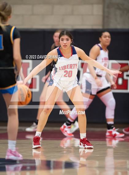 Thumbnail 3 in Liberty vs Bakersfield Christian photogallery.