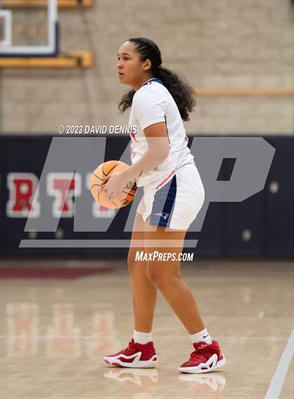 Thumbnail 3 in Liberty vs Bakersfield Christian photogallery.